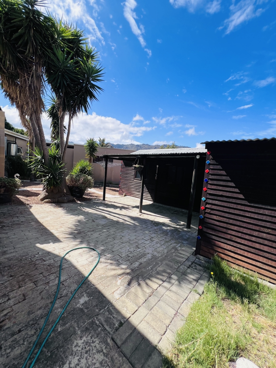 3 Bedroom Property for Sale in Pine Acres Western Cape